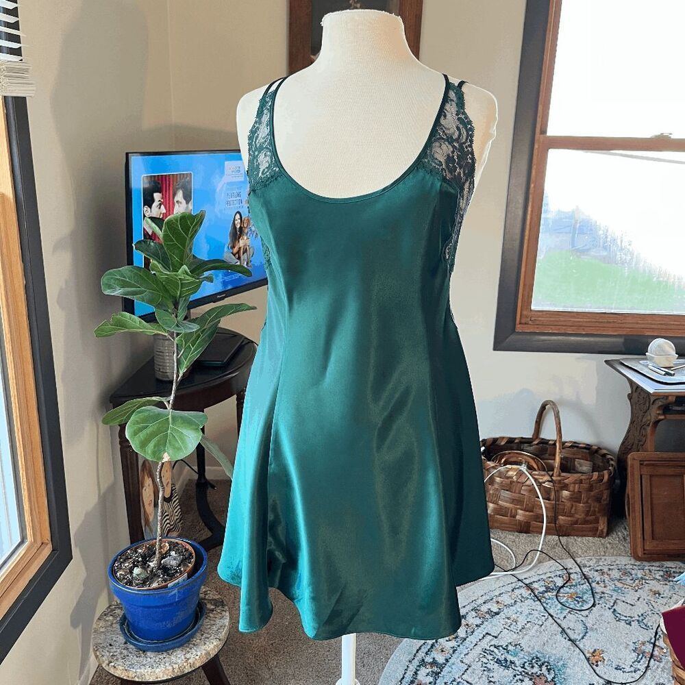 VTG Victoria Secret Silk Slip Dress Emerald Lace Strappy Back 90s Y2K - Picture 7 of 9